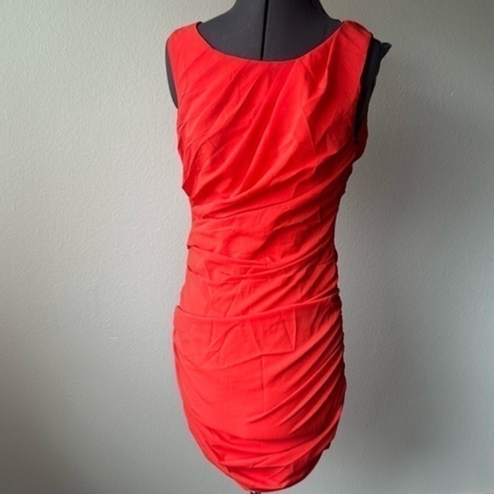 Forever 21 dress bright Coral fitted zipper size small, pleated